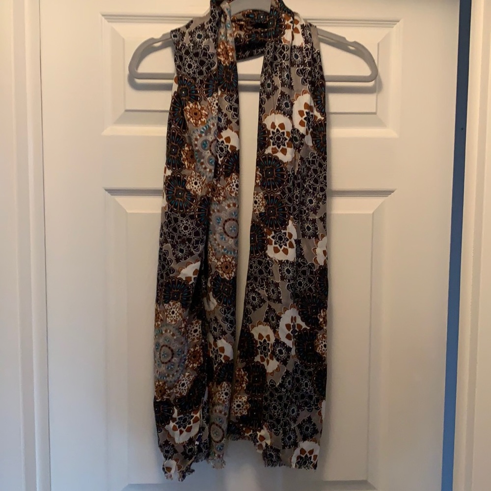 Ladies scarf